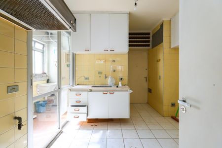 Apartamento para alugar com 82m², 2 quartos e 2 vagasCozinha