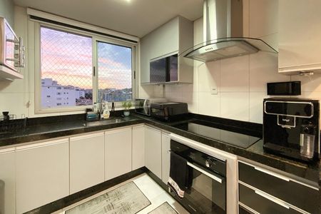 Apartamento à venda com 120m², 4 quartos e 4 vagasCozinha