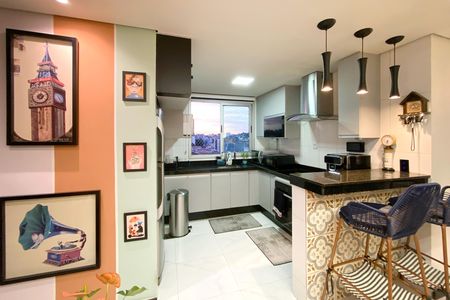 Apartamento à venda com 120m², 4 quartos e 4 vagasCozinha