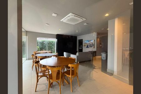 Apartamento para alugar com 77m², 2 quartos e 1 vaga Apartamento para alugar com 77m², 2 quartos e 1 vagaÁrea comum - Salão de festas