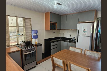 Casa à venda com 3 quartos, 73m² em Harmonia, Canoas