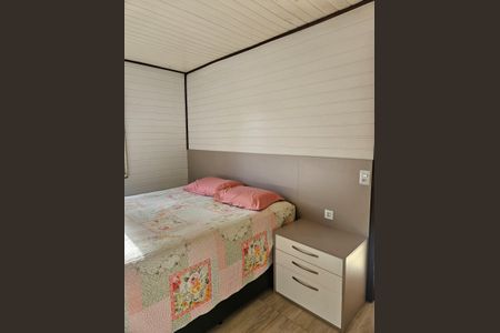 Casa à venda com 73m², 3 quartos e 2 vagas