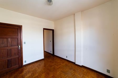 Sala de apartamento para alugar com 3 quartos, 75m² em Pompéia, Belo Horizonte