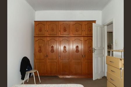 Casa à venda com 3 quartos, 180m² em Vila Santo Estefano, São Paulo