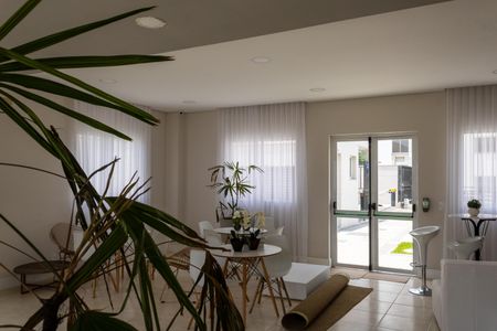 Apartamento para alugar com 54m², 2 quartos e sem vaga Apartamento para alugar com 54m², 2 quartos e sem vagaÁrea comum - Salão de festas