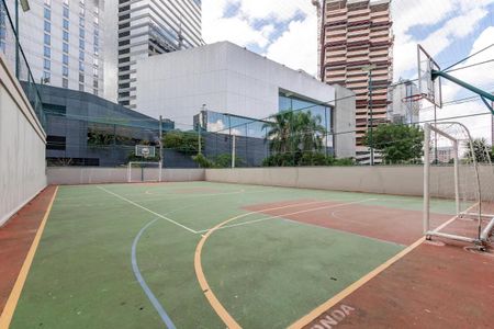 Apartamento à venda com 112m², 3 quartos e 2 vagas Apartamento à venda com 112m², 3 quartos e 2 vagasÁrea comum - Quadra