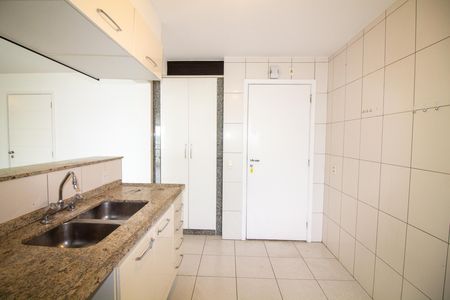 Apartamento à venda com 112m², 3 quartos e 2 vagas Apartamento à venda com 112m², 3 quartos e 2 vagasCozinha