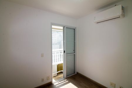 Apartamento à venda com 112m², 3 quartos e 2 vagas Apartamento à venda com 112m², 3 quartos e 2 vagasQuarto 2