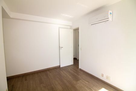 Apartamento à venda com 112m², 3 quartos e 2 vagas Apartamento à venda com 112m², 3 quartos e 2 vagasQuarto 3 - Suíte
