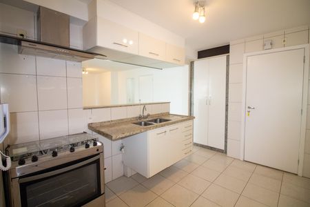 Apartamento à venda com 112m², 3 quartos e 2 vagas Apartamento à venda com 112m², 3 quartos e 2 vagasCozinha