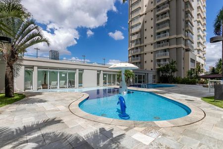 Apartamento à venda com 112m², 3 quartos e 2 vagas Apartamento à venda com 112m², 3 quartos e 2 vagasÁrea comum - Piscina
