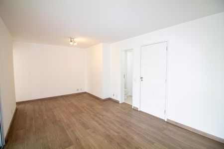 Apartamento à venda com 112m², 3 quartos e 2 vagas Apartamento à venda com 112m², 3 quartos e 2 vagasSala