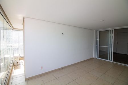 Apartamento à venda com 112m², 3 quartos e 2 vagas Apartamento à venda com 112m², 3 quartos e 2 vagasVaranda