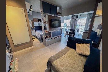 Sala / Quarto de apartamento para alugar com 1 quarto, 35m² em Pinheiros, São Paulo