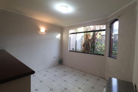 Casa para alugar com 177m², 3 quartos e 3 vagasSala