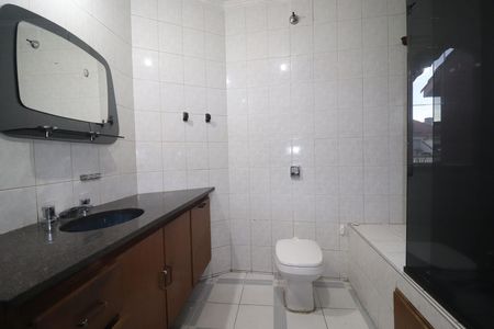 Casa para alugar com 177m², 3 quartos e 3 vagasBanheiro Quarto 1 suíte