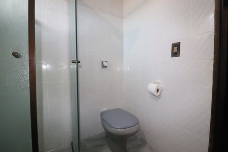 Casa para alugar com 177m², 3 quartos e 3 vagasBanheiro Quarto 2 suíte