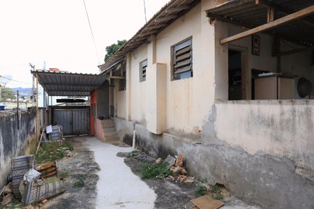 Casa à venda com 139m², 3 quartos e 3 vagas Casa à venda com 139m², 3 quartos e 3 vagasÁrea externa