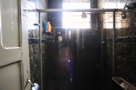 Casa à venda com 139m², 3 quartos e 3 vagas Casa à venda com 139m², 3 quartos e 3 vagasBanheiro