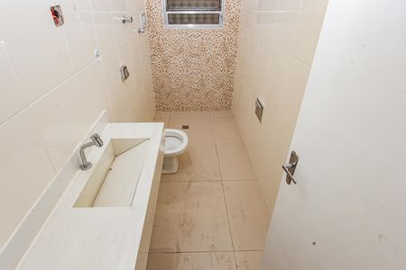 Casa para alugar com 280m², 3 quartos e 2 vagasBanheiro 2