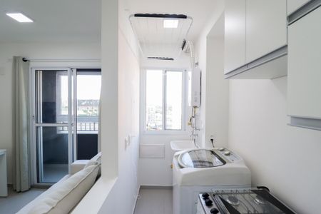 Apartamento para alugar com 38m², 2 quartos e sem vaga Apartamento para alugar com 38m², 2 quartos e sem vagaCozinha e Área de Serviço