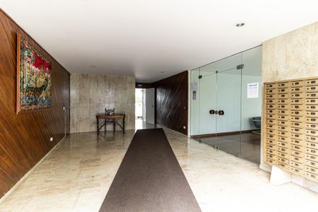 Studio para alugar com 37m², 1 quarto e 1 vaga Studio para alugar com 37m², 1 quarto e 1 vagaHall Social