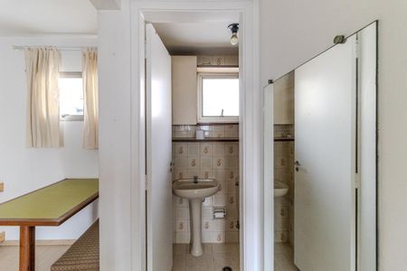 Corredor de kitnet/studio para alugar com 1 quarto, 37m² em Vila Buarque, São Paulo