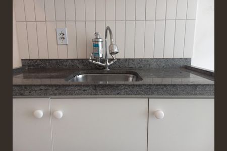 Cozinha - torneira de kitnet/studio para alugar com 1 quarto, 20m² em República, São Paulo