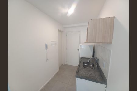 Cozinha de kitnet/studio para alugar com 1 quarto, 21m² em República, São Paulo