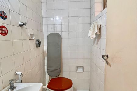 Apartamento à venda com 61m², 2 quartos e 1 vaga Apartamento à venda com 61m², 2 quartos e 1 vagaBanheiro de serviço