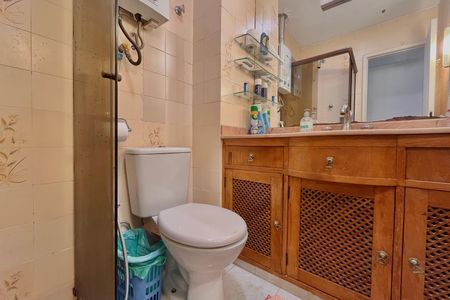 Apartamento à venda com 61m², 2 quartos e 1 vaga Apartamento à venda com 61m², 2 quartos e 1 vagaBanheiro