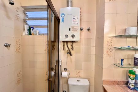 Apartamento à venda com 61m², 2 quartos e 1 vaga Apartamento à venda com 61m², 2 quartos e 1 vagaBanheiro