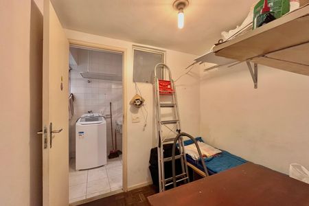 Apartamento à venda com 61m², 2 quartos e 1 vaga Apartamento à venda com 61m², 2 quartos e 1 vagaQuarto de Serviço