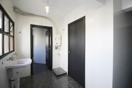 Apartamento à venda com 202m², 3 quartos e 3 vagas Apartamento à venda com 202m², 3 quartos e 3 vagasÁrea de Serviço