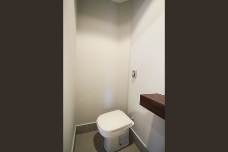 Apartamento à venda com 202m², 3 quartos e 3 vagas Apartamento à venda com 202m², 3 quartos e 3 vagasLavabo