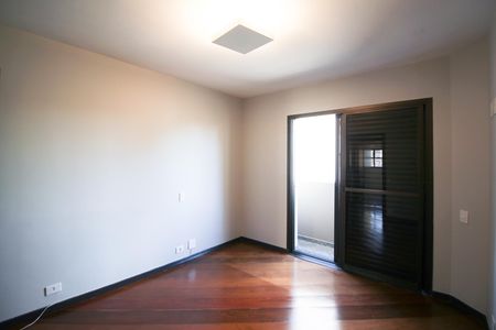 Apartamento à venda com 202m², 3 quartos e 3 vagas Apartamento à venda com 202m², 3 quartos e 3 vagas Suíte 1