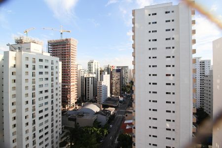 Apartamento à venda com 202m², 3 quartos e 3 vagas Apartamento à venda com 202m², 3 quartos e 3 vagasVista