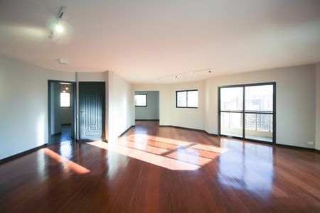 Apartamento à venda com 202m², 3 quartos e 3 vagas Apartamento à venda com 202m², 3 quartos e 3 vagasSala