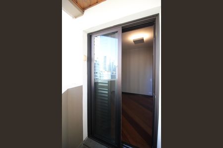 Apartamento à venda com 202m², 3 quartos e 3 vagas Apartamento à venda com 202m², 3 quartos e 3 vagasVaranda da Suíte 3