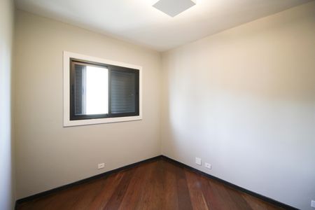 Apartamento à venda com 202m², 3 quartos e 3 vagas Apartamento à venda com 202m², 3 quartos e 3 vagasSuíte 2