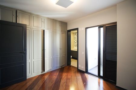 Apartamento à venda com 202m², 3 quartos e 3 vagas Apartamento à venda com 202m², 3 quartos e 3 vagasSuíte 3