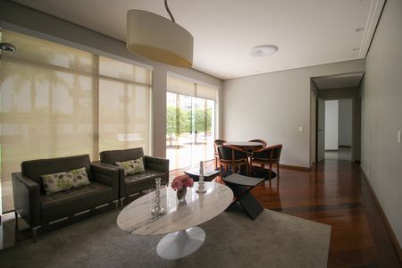 Apartamento à venda com 202m², 3 quartos e 3 vagas Apartamento à venda com 202m², 3 quartos e 3 vagasÁrea comum