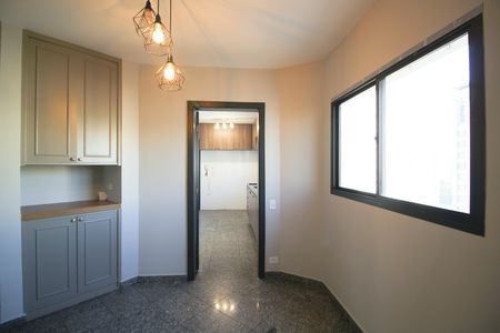 Apartamento à venda com 202m², 3 quartos e 3 vagas Apartamento à venda com 202m², 3 quartos e 3 vagasCopa