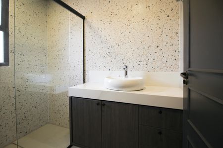 Apartamento à venda com 202m², 3 quartos e 3 vagas Apartamento à venda com 202m², 3 quartos e 3 vagasBanheiro da Suíte 2