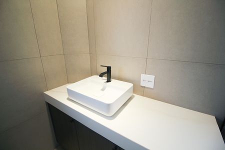 Apartamento à venda com 202m², 3 quartos e 3 vagas Apartamento à venda com 202m², 3 quartos e 3 vagasBanheiro da Suíte 1