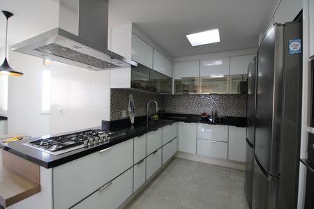 Apartamento à venda com 169m², 4 quartos e 2 vagasCozinha