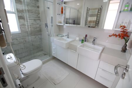 Apartamento à venda com 169m², 4 quartos e 2 vagasQuarto 4 - Suíte