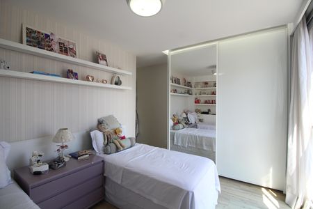 Apartamento à venda com 169m², 4 quartos e 2 vagasQuarto 3