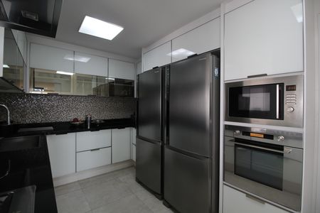 Apartamento à venda com 169m², 4 quartos e 2 vagasCozinha