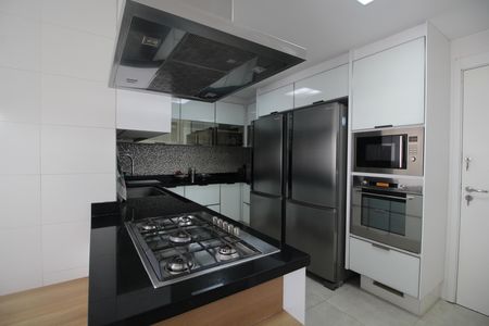Apartamento à venda com 169m², 4 quartos e 2 vagasCozinha